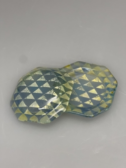 武次　聡子 氏（ガラス）作品